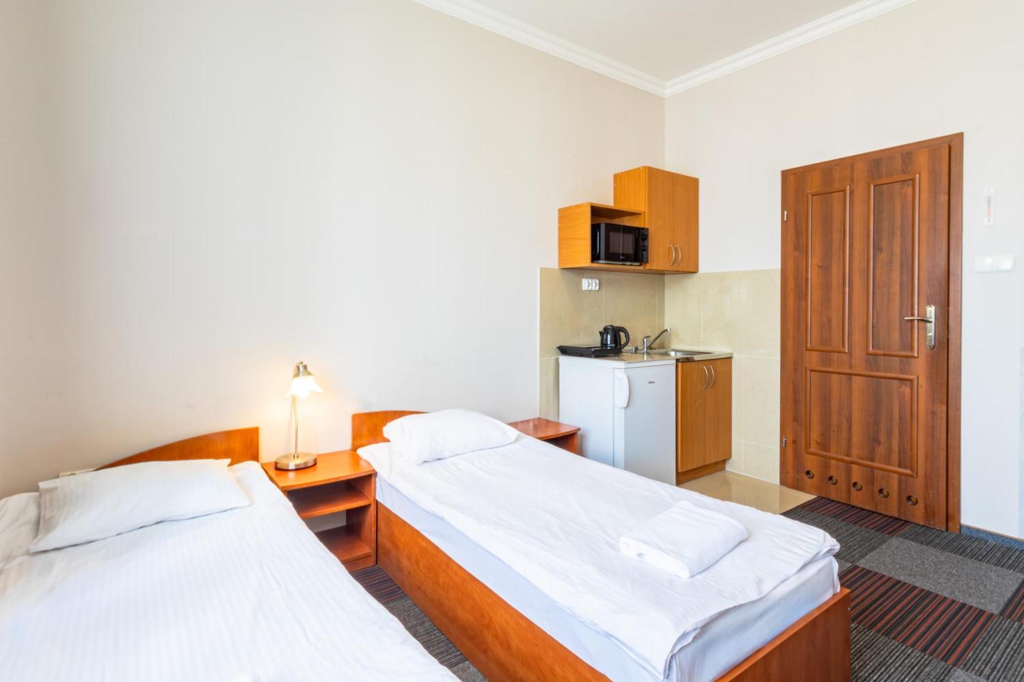 Standard Double Studio with Kitchenette,1602968728:JPEG